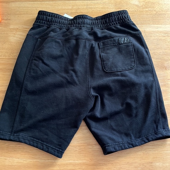 shorts - Picture 2 of 4